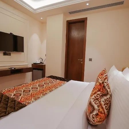 Hotel G L Suites, A Block Road No 4 Street No 12 Mahipalpur-2