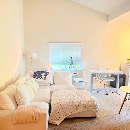 Luxury Stay By Gaia Homes-3