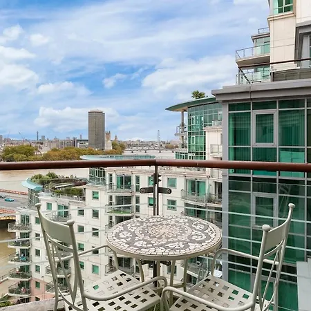 Modern 2 Bed With Balcony & London Eye Views-2