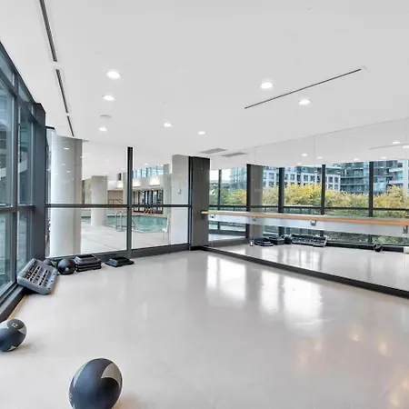 Lakeview 1-Bedroom Condo-Downtown Toronto-Free Parking-3
