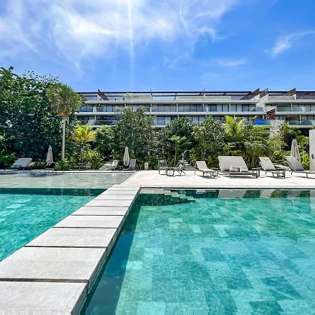 Modern 1Br Apartment With Resort-Style Amenities-2
