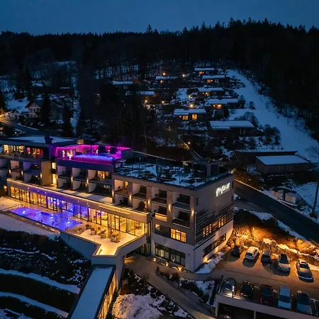 Hüttenhof - Wellnesshotel&Luxus-Bergchalets - Adults only-3