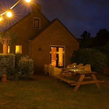 6-P Wellnesshuisje Met Sauna/Hottub Bij Nijmegen-2