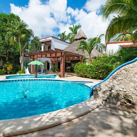 Casa Quinta Luna Guest House Near To Cancun Air Port-2
