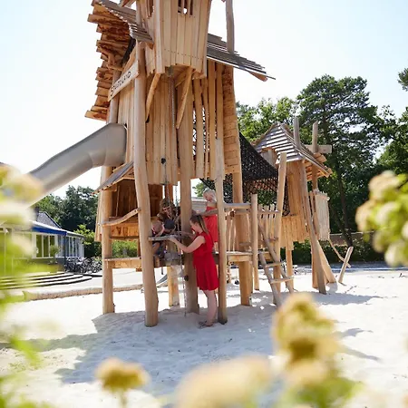 Familienhaus De Rheezermaten mit Whirlpool | 12 personen-2