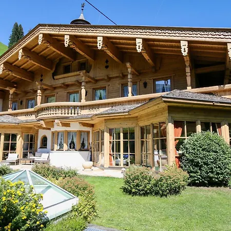 Haus Wildschütz by Hotel Tirolerhof-3