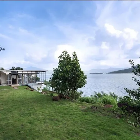Lifeline Villas - Beauty By The Bay Luxurious Infinity Pool Villa Overlooking Pawna Lake-2