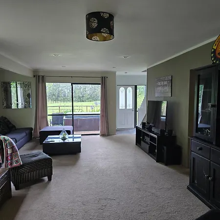Peaceful Farm Stay In Auckland Including Pony Rides For Kids-3