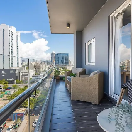 Upscale City Center Condo, Pool, Gym-2