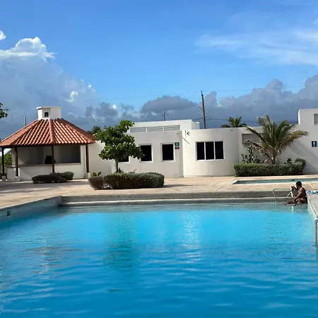 Bayfront Apartment With Security, Pool &Beach Front-2