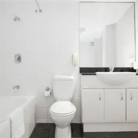 Opulent One Bedroom Apartment In Parramatta.-2