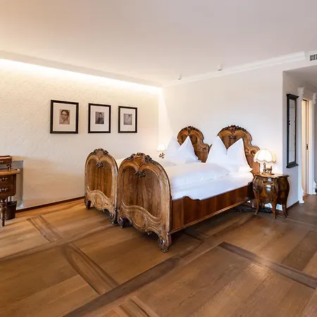 Relais&Chateaux Hotel Castel Fragsburg-2