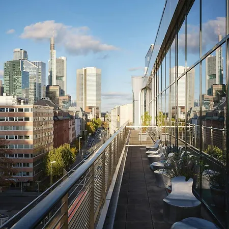 Roomers Frankfurt Central, Autograph Collection-2