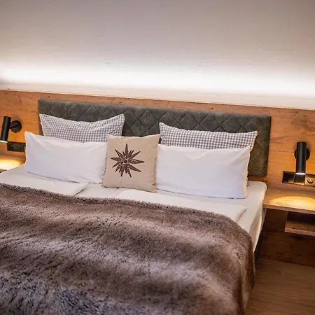 Alpin Lifestyle Hotel Löwen&Strauss-3