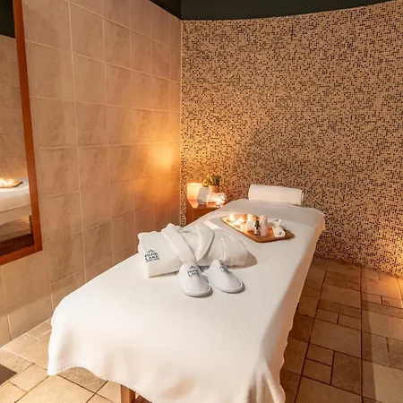 Park Lake Luxury Hotel-2