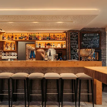Helmhotel-3