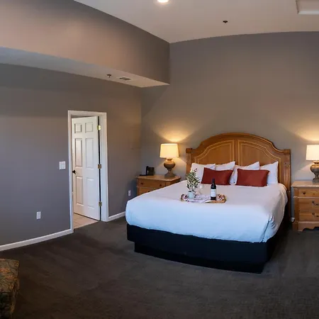 Purple Orchid Resort&Spa-3