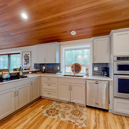Newberry Lane 10 | Discover Sunriver-2