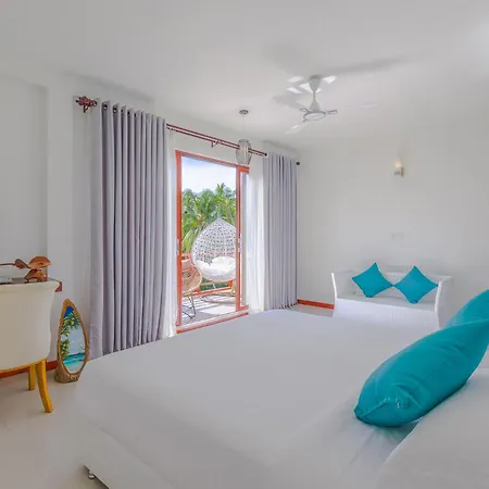 White Sand Dhigurah-2