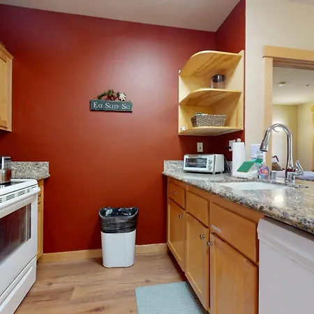 Sunstone #126 Condo-3