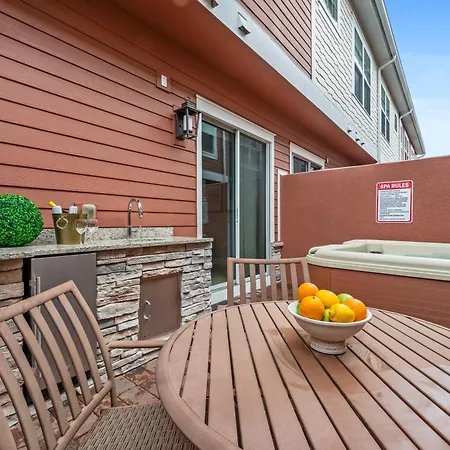 Comfy Villa 5 Min To Dinsey! Hot Tub & Bbq-2