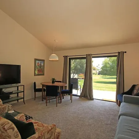 Ps860 - Close To Pool - Alice Lodging-3