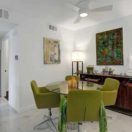 Modern Plaza Villas Oasis - Alice Lodging-3