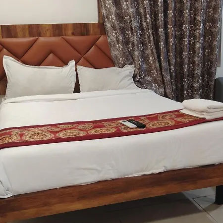 Navya Grand Medchal-2