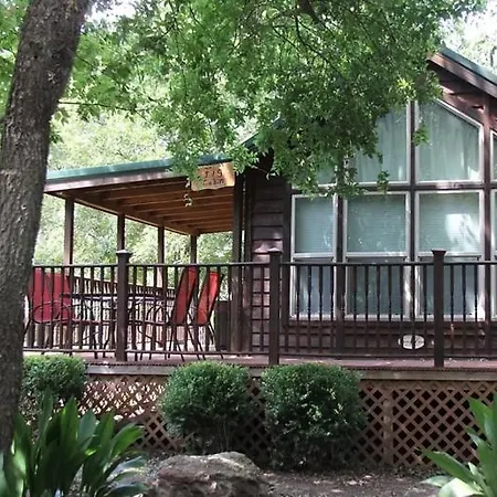 Mendelbaum - Fig Cabin-2