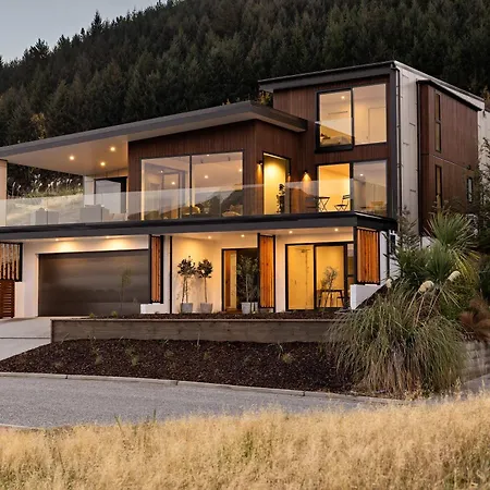 Elevated Tranquility Luxe Lakeview Horizons-2