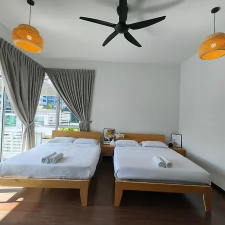 2-Storey House 10Pax 10Min Queensbay-2