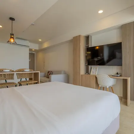 Suite 15Th Floor Con Vista Mar Y Piscina Cb1511-2