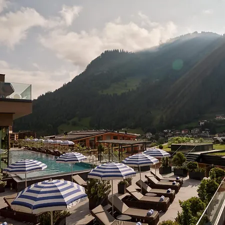 DAS EDELWEISS - Salzburg Mountain Resort-3
