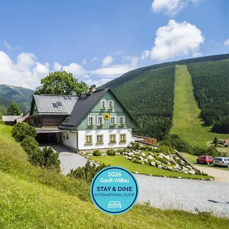 Pension Slunecnice & Panorama Restaurant Farma-2