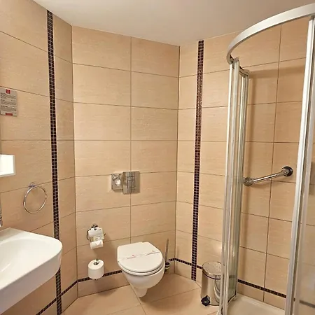 Malinowy Dwor Hotel Medical Spa-2