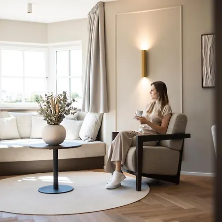 Lingers Suites & Residence-3