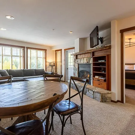 Snow Creek Lodge By Fernie Central Reservations-2