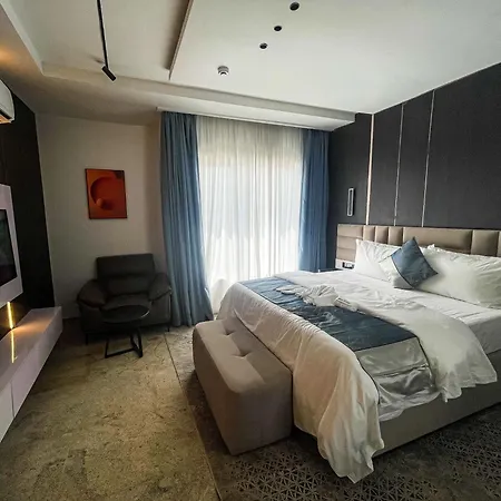 Vegas Astoria Hotel & Suites Ltd-3