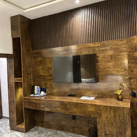 The Residence Hotel And Suit-2