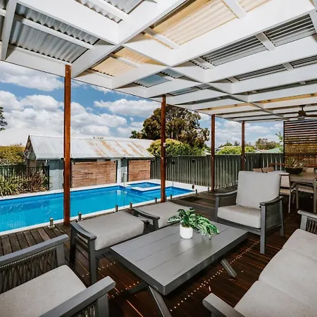 Ironbark Oasis - Serene Poolside Haven By Mudgee Cbd-3