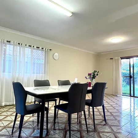 Walk To Market Square And Garden City! Macgregor-2