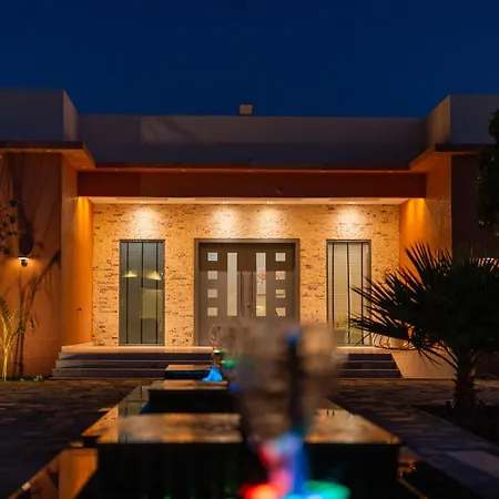 Private Oasis In Barka Gardens, Playgrounds & Pools, Perfect Family Gateway-2