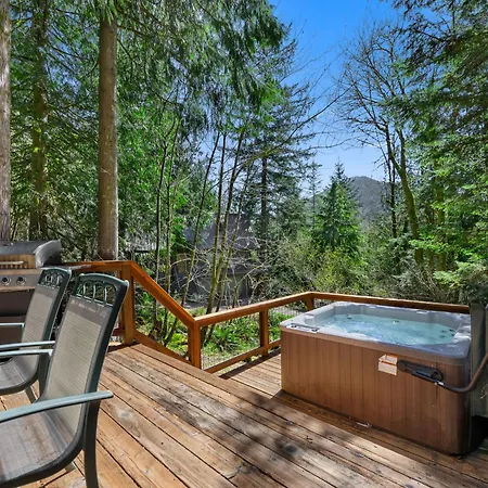 Cedar Grove Chalet-2