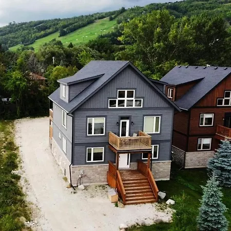 Grand 8-Bedroom Retreat 7 Baths Hot Tubs - Perfect Chalet-3