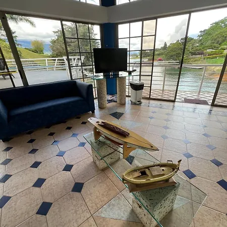 Chalet Lago Calima - Piscina Natural Y Jacuzzi-2