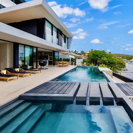 The Wave Villa & Apartments - By Lxryhome-2