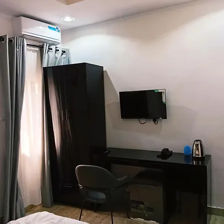 Heirloom Luxury Hotel And Apartments-3
