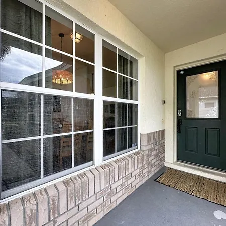 Incredible 4 Bed Pool Spa Home, Minutes To Disney Villa-2