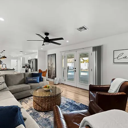 Modern Old Town Oasis - Pool Spa & Outdoor Kitchen-2