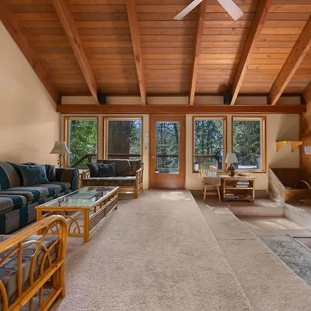 Cedar Grove Chalet-3